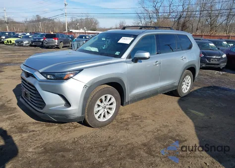 2025 Toyota Grand Highlander Xle z USA, uszkodzony, nr VIN 5TDAAAB57SS077318